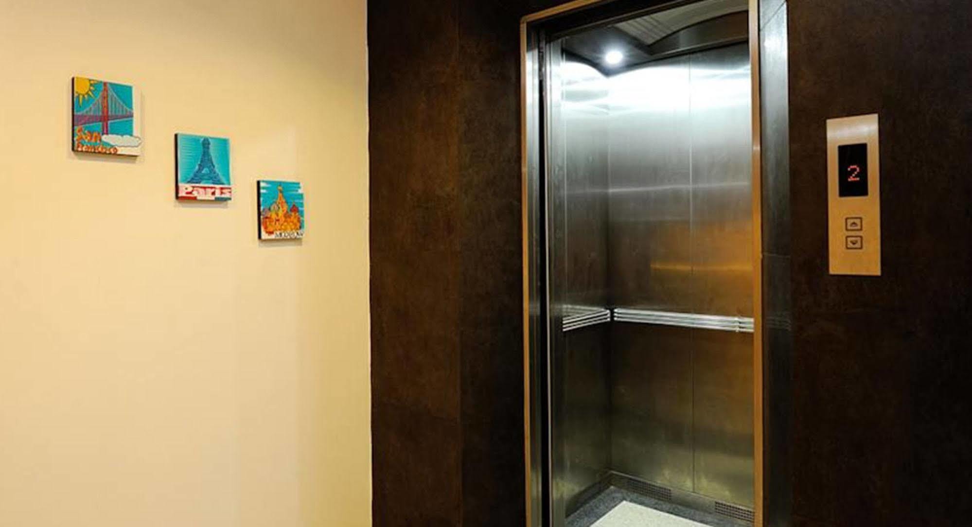 Pimrada Hotel Patong Kültér fotó