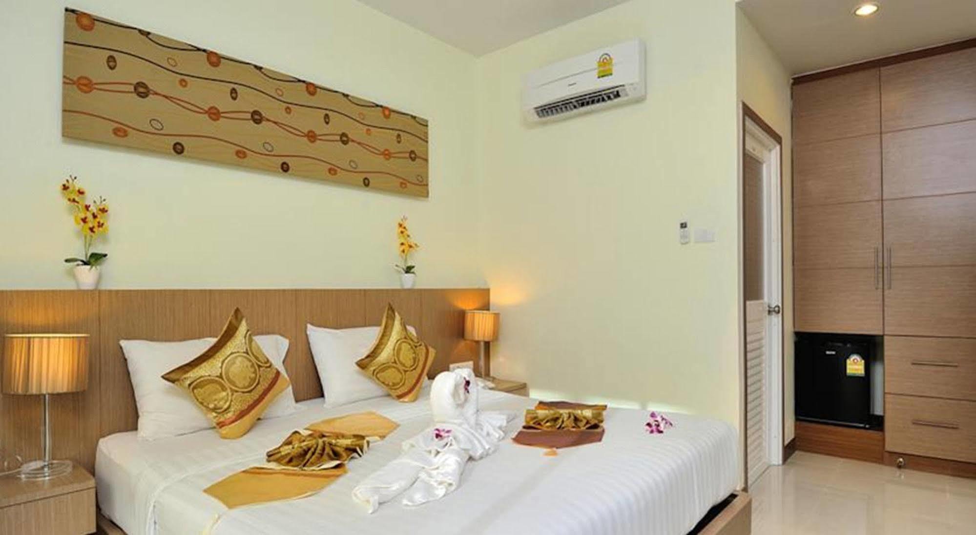 Pimrada Hotel Patong Kültér fotó